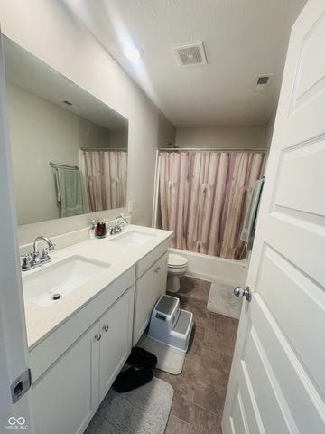 16352 Sedalia Drive, Fishers, IN 46040