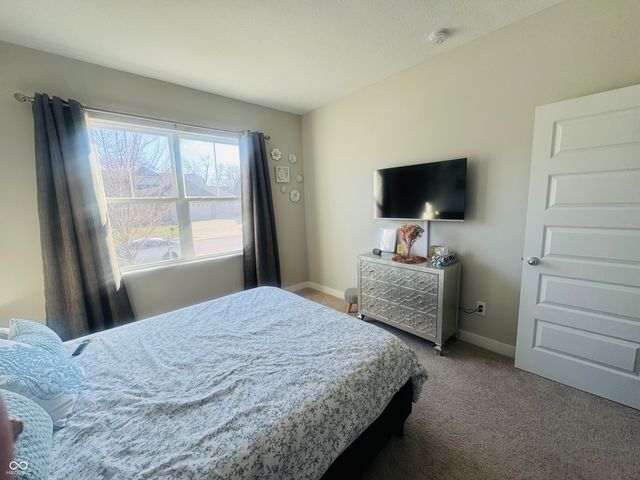 16352 Sedalia Drive, Fishers, IN 46040