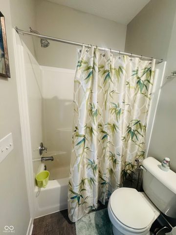 16352 Sedalia Drive, Fishers, IN 46040