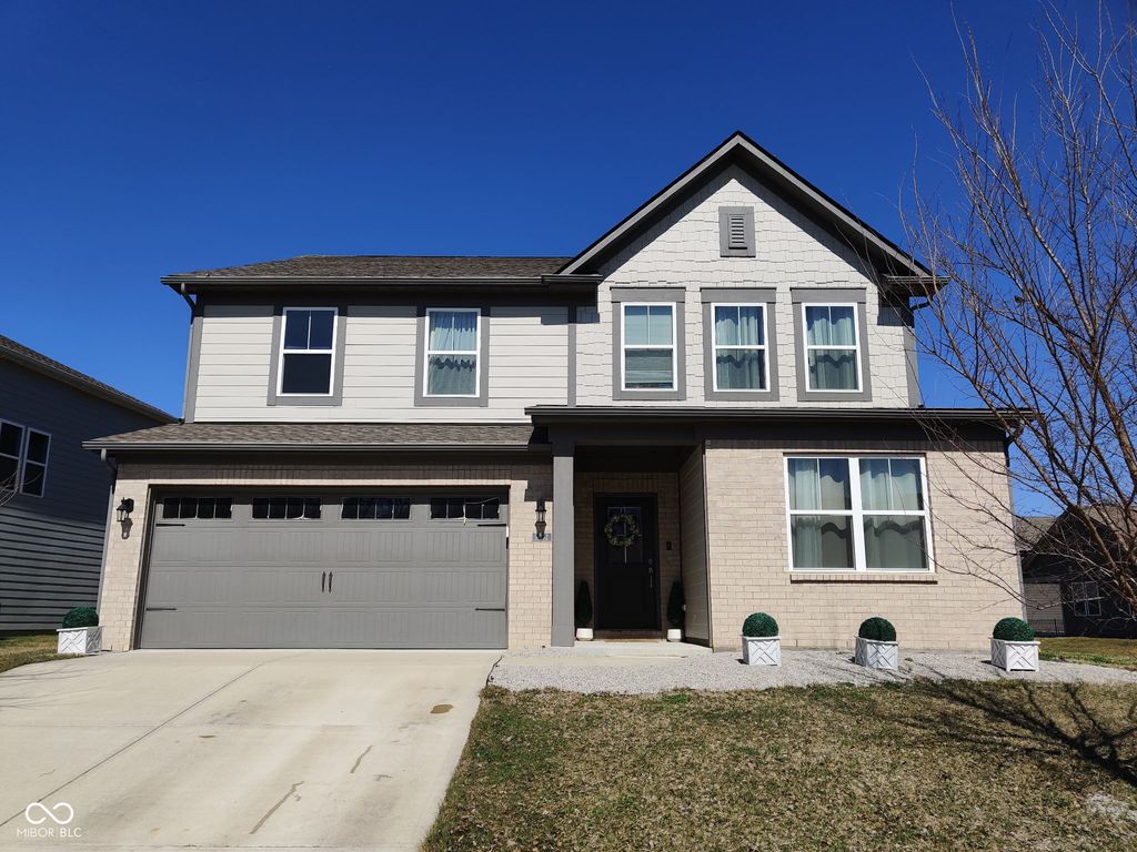 16352 Sedalia Drive, Fishers, IN 46040