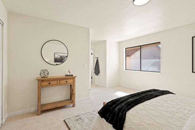 6892 Calvine Rd, Sacramento, CA 95823