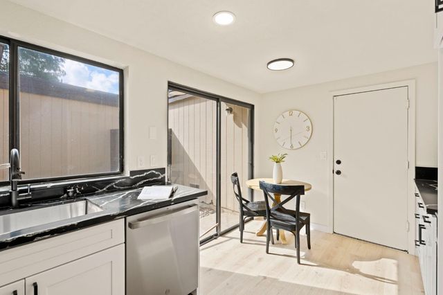 6892 Calvine Rd, Sacramento, CA 95823