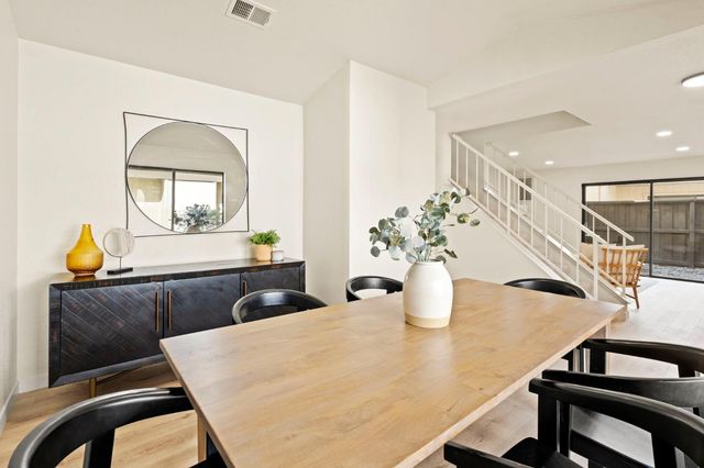 6892 Calvine Rd, Sacramento, CA 95823