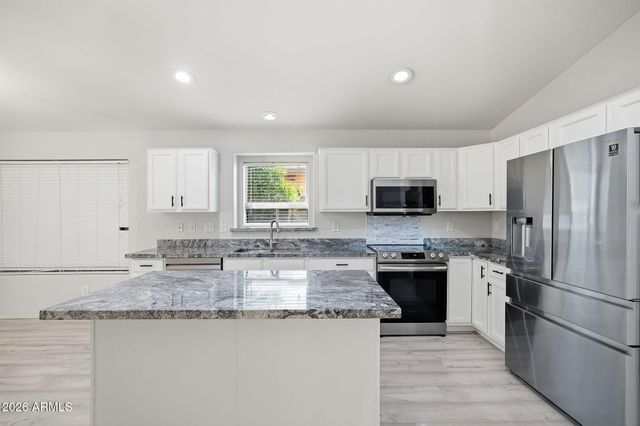 273 E CHICORY Place, San Tan Valley, AZ 85143