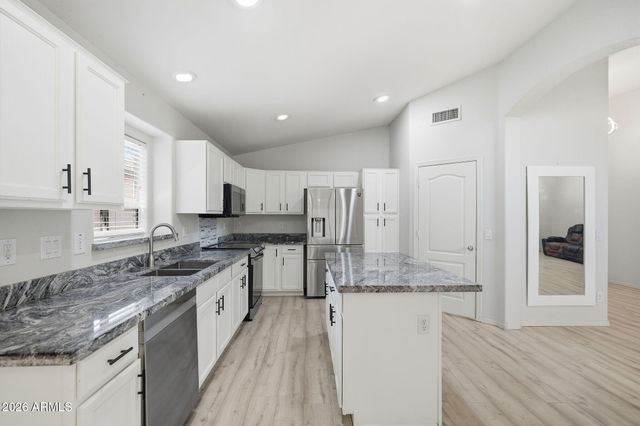 273 E CHICORY Place, San Tan Valley, AZ 85143
