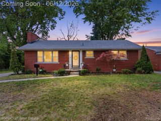 1775 N GULLEY Road, Dearborn Heights, MI 48127