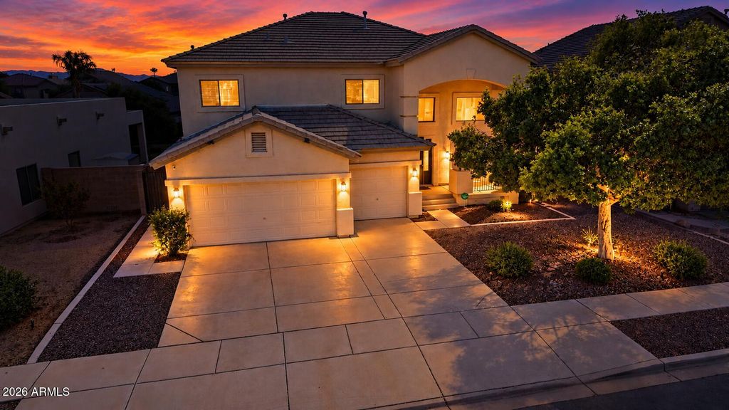 8021 W HILTON Avenue, Phoenix, AZ 85043 — photo 2