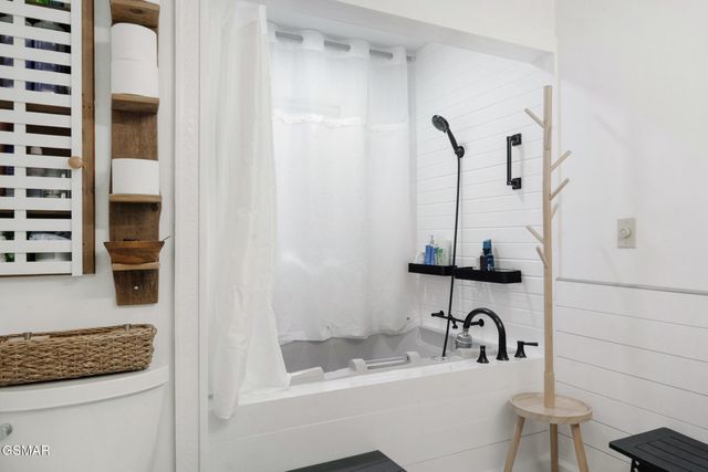 1945 Valley Woods Drive, Sevierville, TN 37862