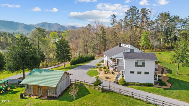 1945 Valley Woods Drive, Sevierville, TN 37862