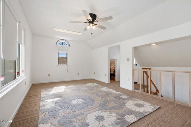 1945 Valley Woods Drive, Sevierville, TN 37862