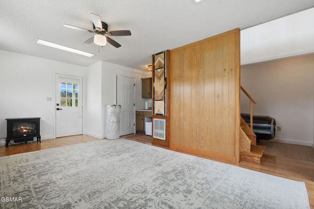 1945 Valley Woods Drive, Sevierville, TN 37862