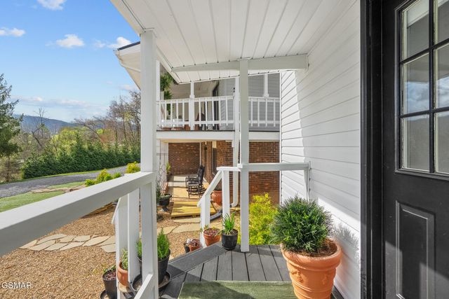 1945 Valley Woods Drive, Sevierville, TN 37862