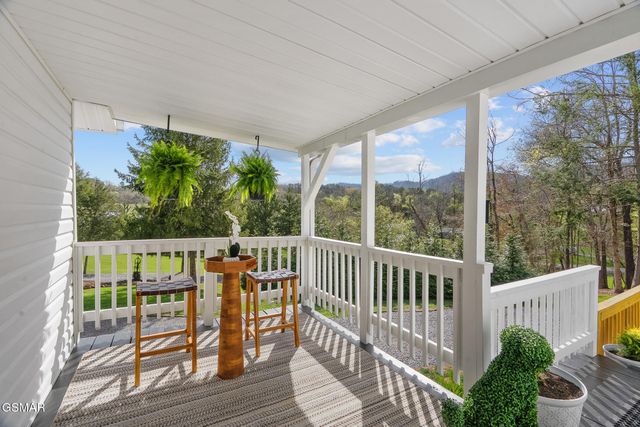 1945 Valley Woods Drive, Sevierville, TN 37862