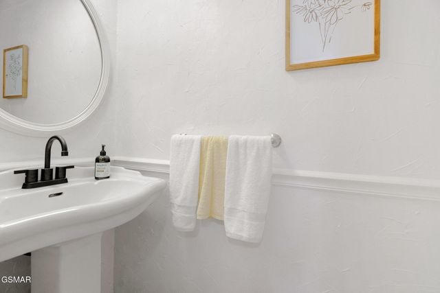 1945 Valley Woods Drive, Sevierville, TN 37862