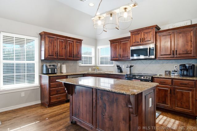 14346 S Toledo Avenue, Bixby, OK 74008