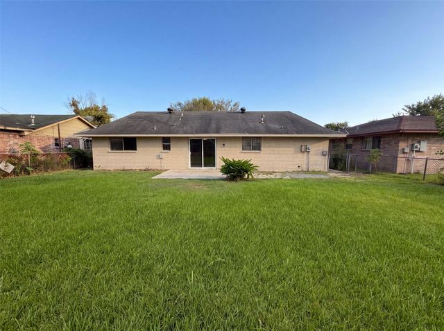 12510 Daventry Lane, Houston, TX 77039