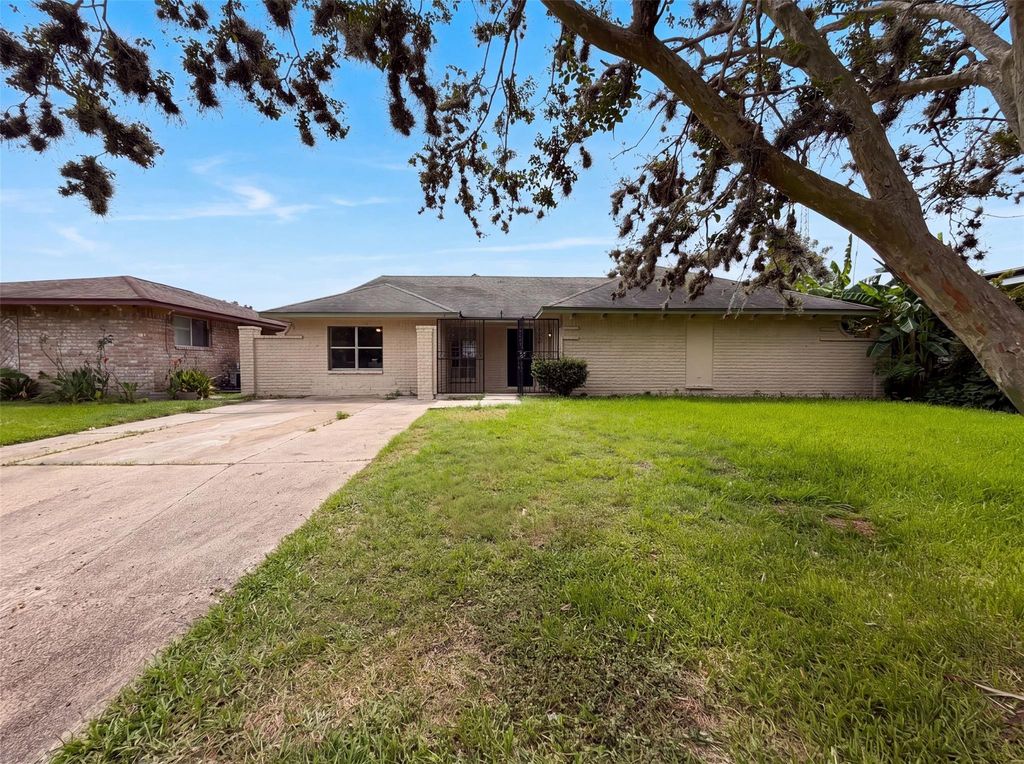 12510 Daventry Lane, Houston, TX 77039