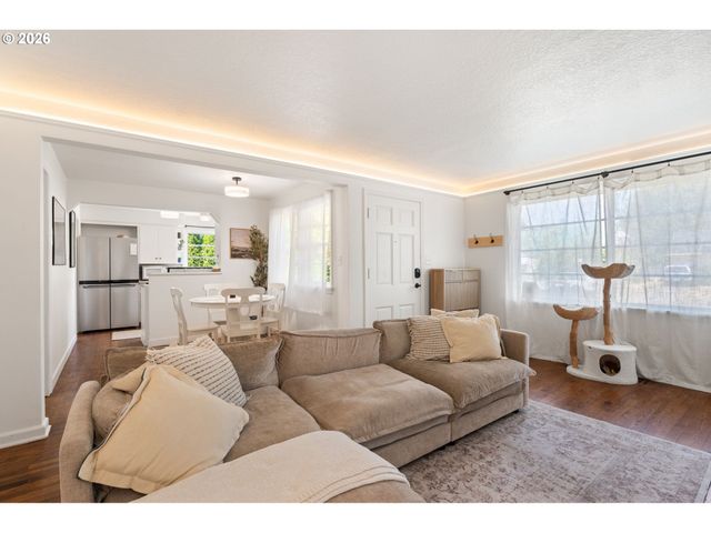207 Nw 45TH St, Vancouver, WA 98660
