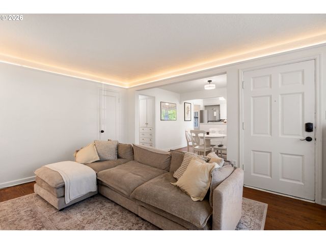 207 Nw 45TH St, Vancouver, WA 98660