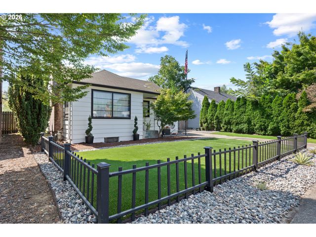 207 Nw 45TH St, Vancouver, WA 98660