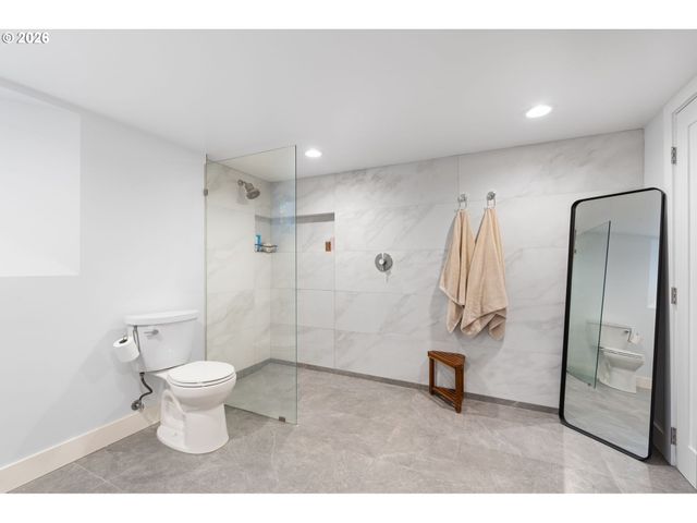 207 Nw 45TH St, Vancouver, WA 98660