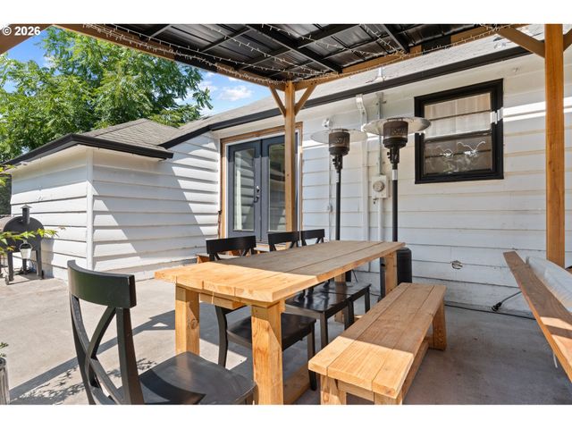207 Nw 45TH St, Vancouver, WA 98660