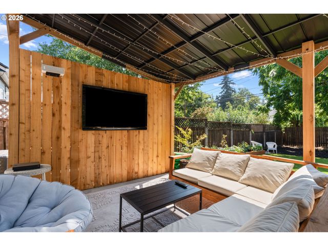 207 Nw 45TH St, Vancouver, WA 98660