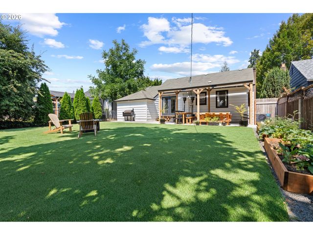 207 Nw 45TH St, Vancouver, WA 98660