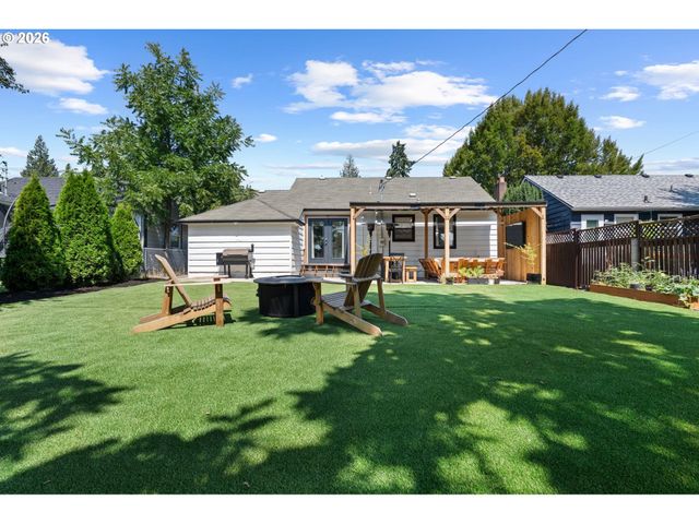 207 Nw 45TH St, Vancouver, WA 98660