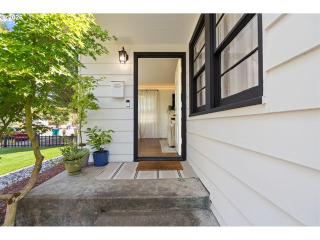 207 Nw 45TH St, Vancouver, WA 98660