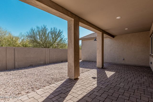 1170 N La Canoa, Green Valley, AZ 85614