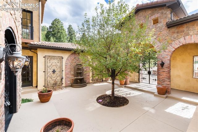 2869 Valley Park Drive, Larkspur, CO 80118