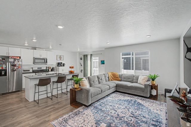 1057 E DORY BOAT RD, Saratoga Springs, UT 84045