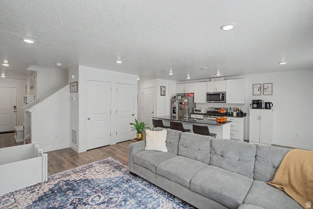 1057 E DORY BOAT RD, Saratoga Springs, UT 84045