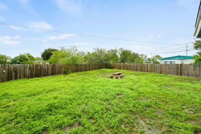 4714 Queen Dr, Corpus Christi, TX 78415