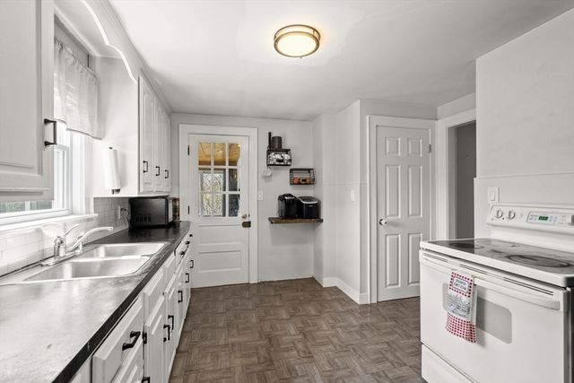 46 Newbert Ave, Weymouth, MA 02190