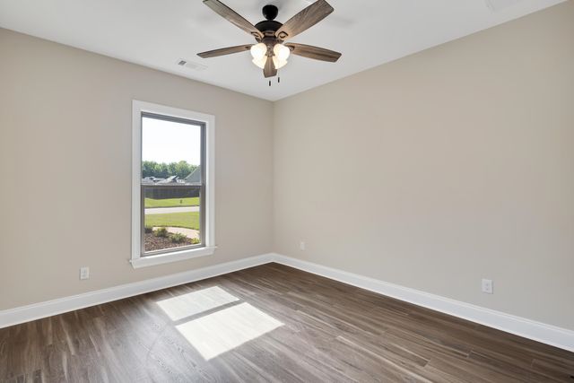 430 MARRIETTA DR, Oakland, TN 38060