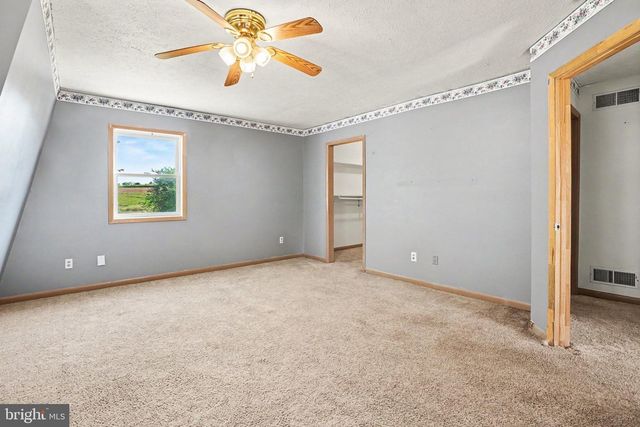4521 FORT MCCORD RD, Chambersburg, PA 17202