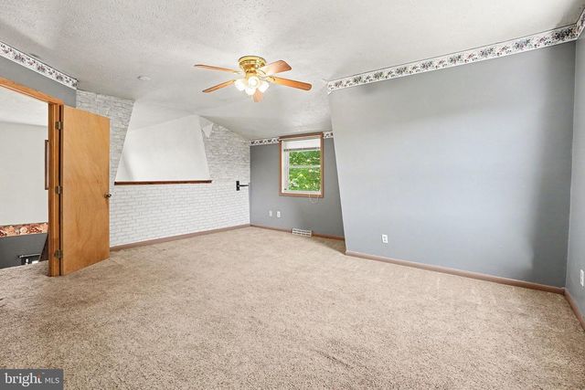 4521 FORT MCCORD RD, Chambersburg, PA 17202