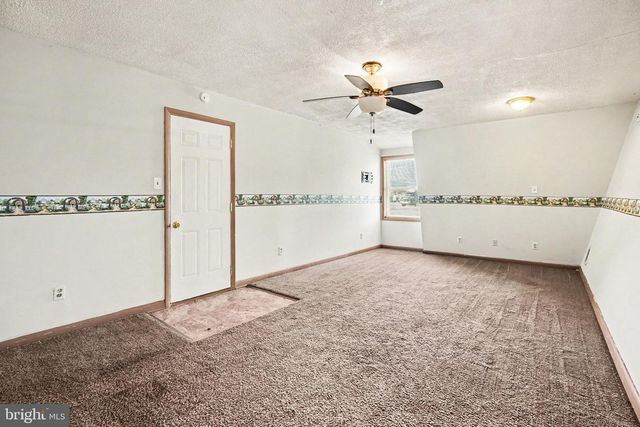 4521 FORT MCCORD RD, Chambersburg, PA 17202