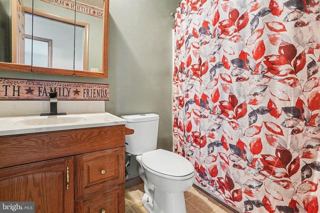 4521 FORT MCCORD RD, Chambersburg, PA 17202