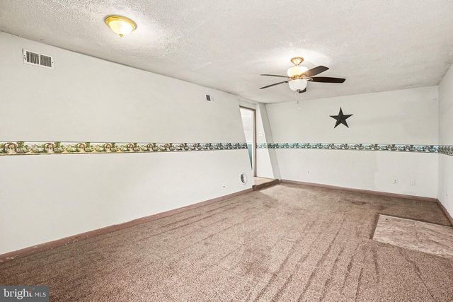 4521 FORT MCCORD RD, Chambersburg, PA 17202