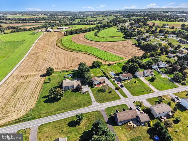 4521 FORT MCCORD RD, Chambersburg, PA 17202