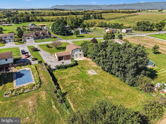 4521 FORT MCCORD RD, Chambersburg, PA 17202