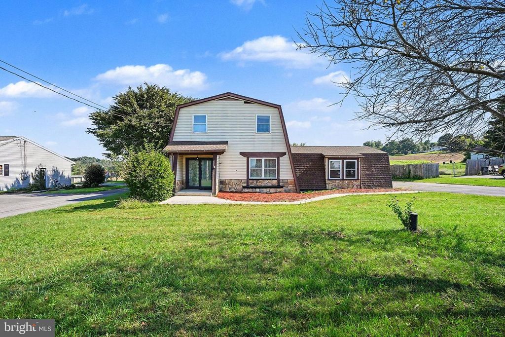 4521 FORT MCCORD RD, Chambersburg, PA 17202