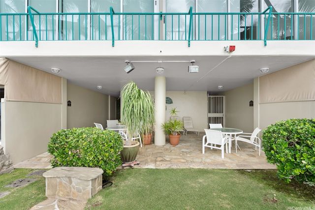 2999 Kalakaua Avenue 202, Honolulu, HI 96815