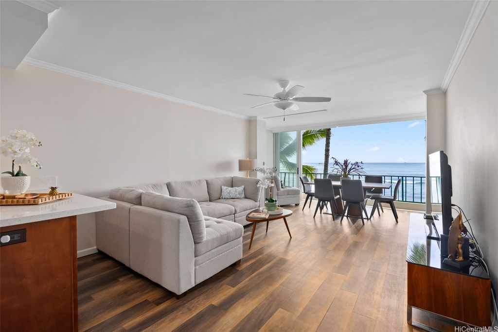 2999 Kalakaua Avenue 202, Honolulu, HI 96815