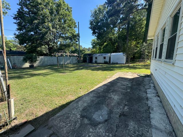 1038 W Sherwood Drive, Sumter, SC 29153