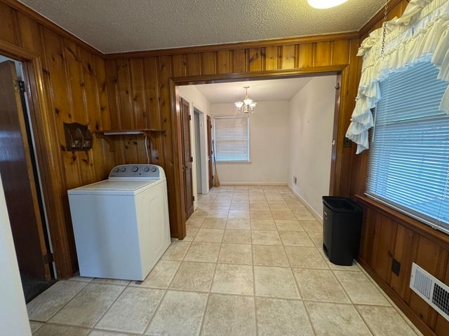 1038 W Sherwood Drive, Sumter, SC 29153