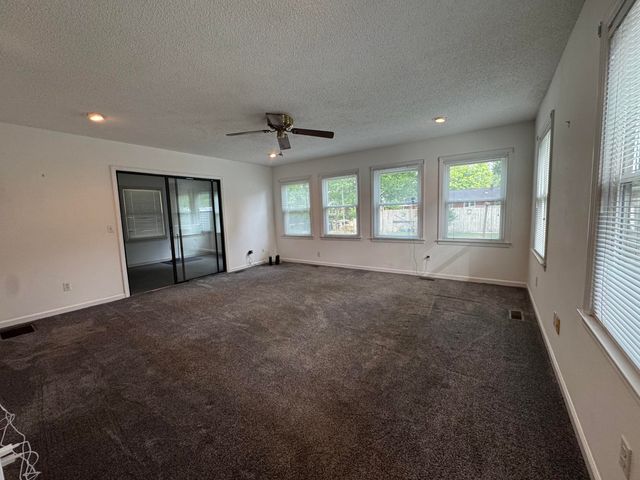 1038 W Sherwood Drive, Sumter, SC 29153